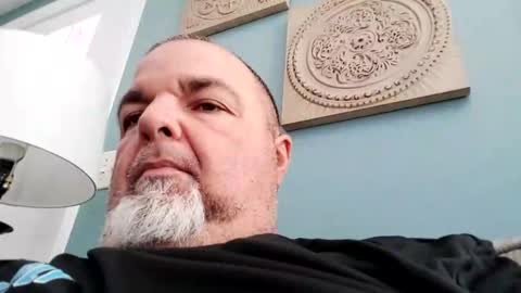 Snapshot of boolika chatting on 12.21.24 Boolika online show from 12.21.24