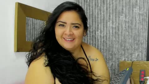 Snapshot of bora_lajuana chatting on 04.10.26 online show from 04.10.26