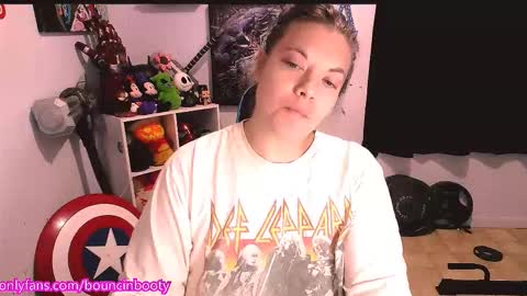 Snapshot of bouncinbooty chatting on 10.20.25 Pumpkin Butt online show from 10.20.25