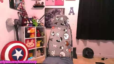 Snapshot of bouncinbooty chatting on 11.06.25 Pumpkin Butt online show from 11.06.25