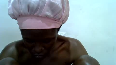 Snapshot of bouncy_vee chatting on 06.29.26 bouncy_vee online show from 06.29.26