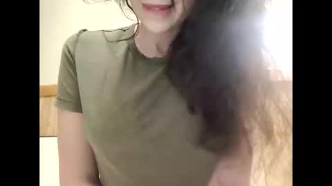 Bouncy Queen Majesty online show from 10.28.25