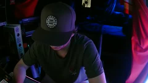 Bowerboi1217 online show from 11.28.25