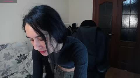 Helen  online show from 04.18.26