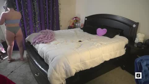 Snapshot of boy_kino chatting on 02.26.26 Pixel Pleasures online show from 02.26.26