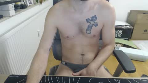 boy_t0y89 online show from 02.28.26