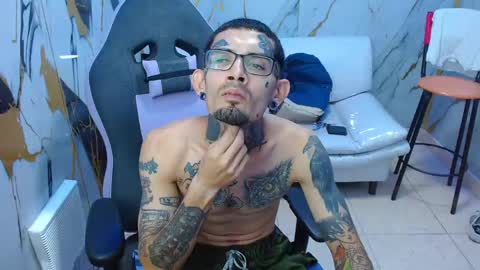 boy_tatto777 online show from 05.15.26