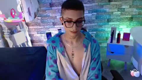 boyfox_tay online show from 09.24.25