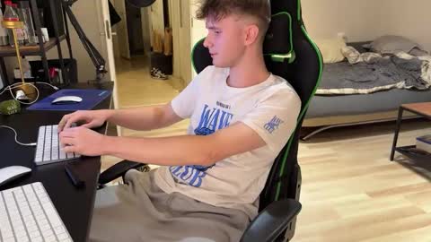 Eddie online show from 12.14.24