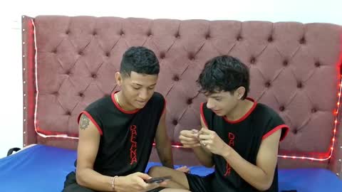 Snapshot of boys_hotparty chatting on 01.17.25 ALEX - TAYLER -MIKE online show from 01.17.25