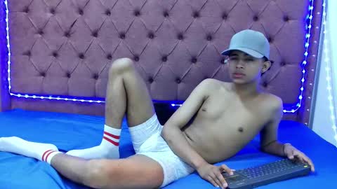 Snapshot of boys_hotparty chatting on 02.19.25 ALEX - TAYLER -MIKE online show from 02.19.25