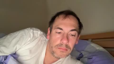 Snapshot of boyslut8 chatting on 09.27.25 boytoyhh online show from 09.27.25