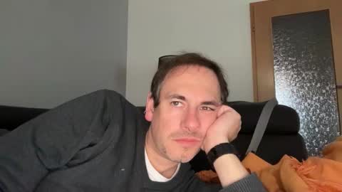 Snapshot of boyslut8 chatting on 11.11.25 boytoyhh online show from 11.11.25