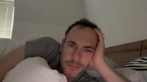 Snapshot of boyslut8 chatting on 11.14.25 boytoyhh online show from 11.14.25