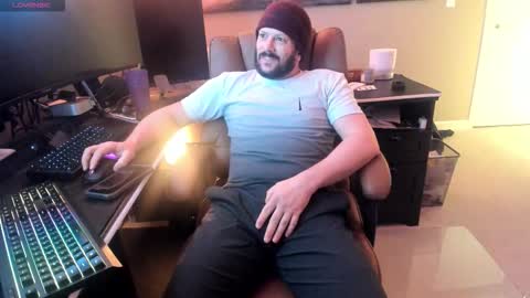 Snapshot of boytoyfrindles chatting on 02.12.26 boytoyfrindles online show from 02.12.26