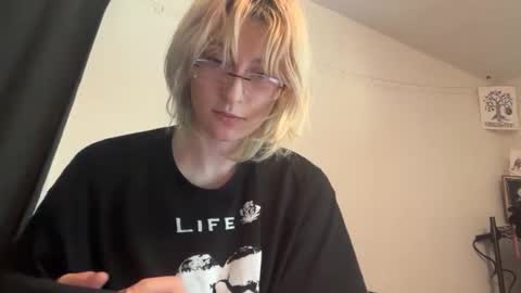 boywithbug online show from 06.03.26