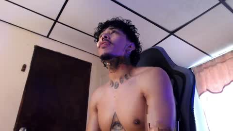 Snapshot of bra_c chatting on 04.12.26 bra_c online show from 04.12.26