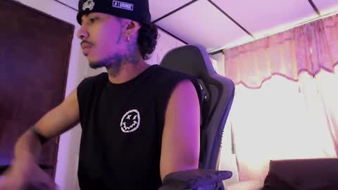 Snapshot of bra_c chatting on 04.16.26 bra_c online show from 04.16.26