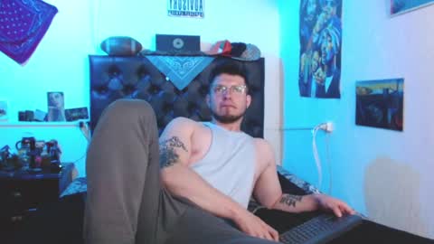 brad hot boy online show from 01.25.25