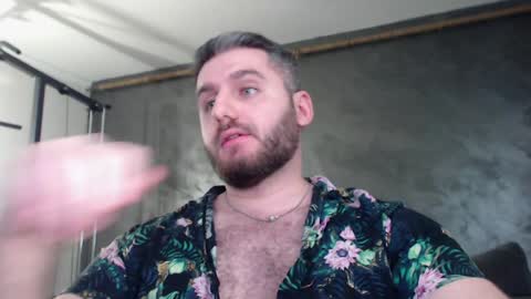 Snapshot of brad_pittfall chatting on 01.08.25 ask me online show from 01.08.25