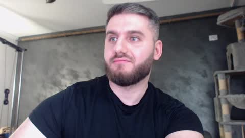 Snapshot of brad_pittfall chatting on 01.29.25 ask me online show from 01.29.25