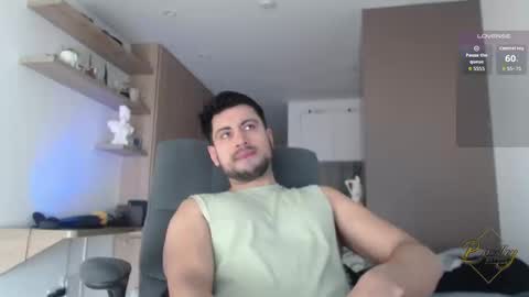 Snapshot of bradley_muscle chatting on 09.08.25 Bradley online show from 09.08.25