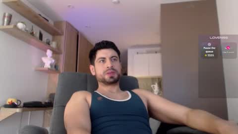 Snapshot of bradley_muscle chatting on 09.20.25 Bradley online show from 09.20.25