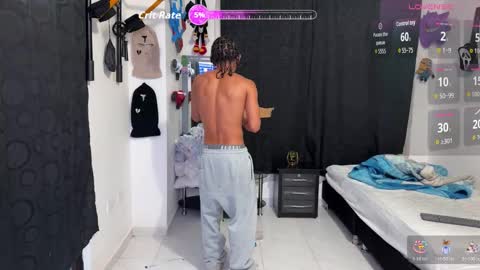 Snapshot of bradley_strong_ chatting on 11.12.25 Bradley Strong online show from 11.12.25