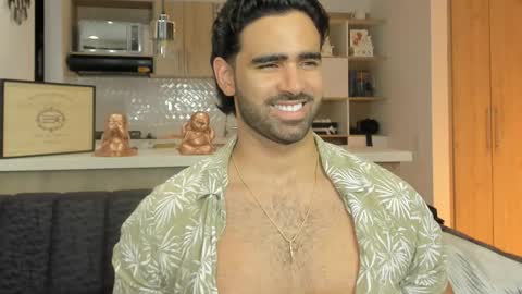 bradleymartin7 online show from 10.18.25