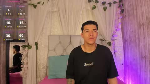 BradLovEmma  online show from 10.12.25