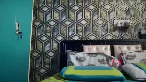 Klaus online show from 11.28.25