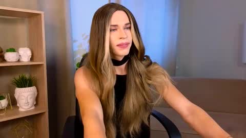 Snapshot of branda_kelly chatting on 11.16.25 Branda online show from 11.16.25