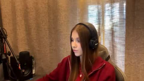 Snapshot of brandamatteson chatting on 10.26.25 Alice online show from 10.26.25