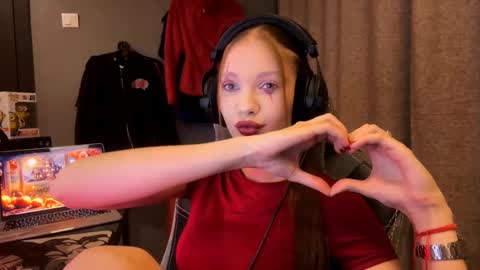 Snapshot of brandamatteson chatting on 11.01.25 Alice online show from 11.01.25