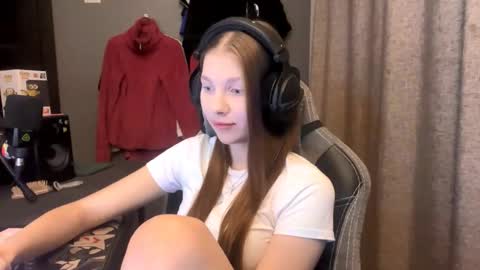 Snapshot of brandamatteson chatting on 11.03.25 Alice online show from 11.03.25