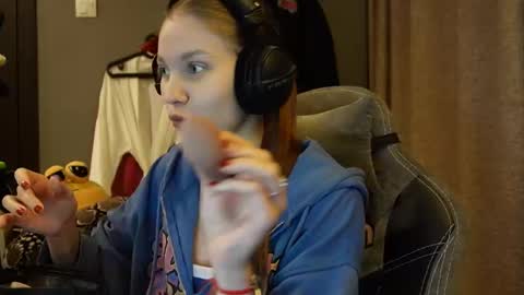 Snapshot of brandamatteson chatting on 11.21.25 Alice online show from 11.21.25