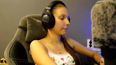 Snapshot of brandamatteson chatting on 12.15.25 Alice online show from 12.15.25