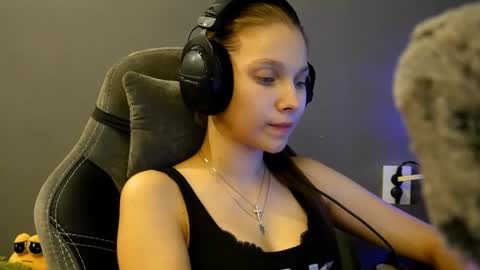 Snapshot of brandamatteson chatting on 12.16.25 Alice online show from 12.16.25