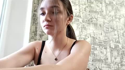 Snapshot of brandeeherout chatting on 12.15.25 Lilly online show from 12.15.25