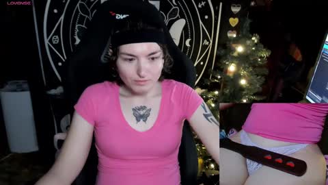 Snapshot of brandiwrld999 chatting on 12.20.24 BrandiWRLD999 online show from 12.20.24