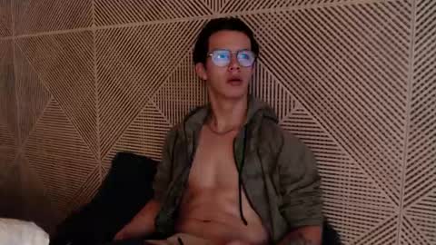 Snapshot of brandon_starkk chatting on 11.21.25 brandon_starkk online show from 11.21.25