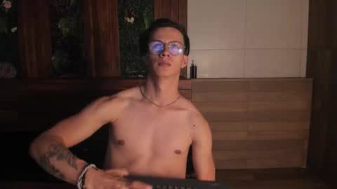 Snapshot of brandon_starkk chatting on 12.02.25 brandon_starkk online show from 12.02.25