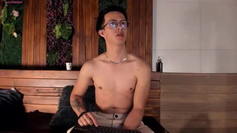 Snapshot of brandon_starkk chatting on 12.18.25 brandon_starkk online show from 12.18.25