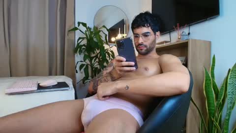 Snapshot of brandonandnat chatting on 03.10.25 Brandon and Nath online show from 03.10.25