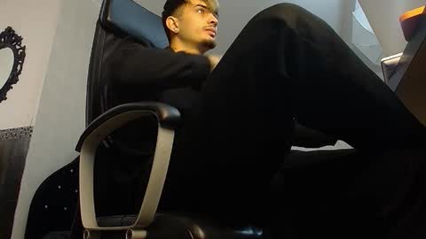 BrandonTateX online show from 12.04.25