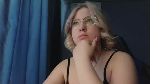 Belle  online show from 04.13.26