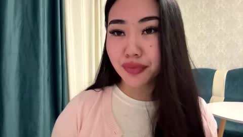 Snapshot of brandysveum chatting on 10.04.25 Aypril online show from 10.04.25