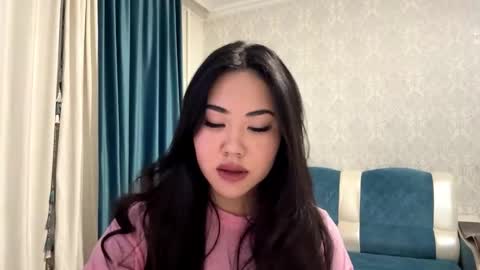 Snapshot of brandysveum chatting on 10.13.25 Aypril online show from 10.13.25