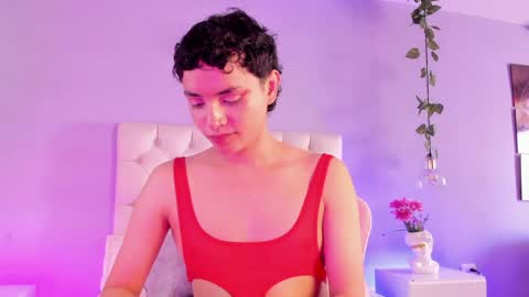 Snapshot of brann_tadzio chatting on 12.17.24 online show from 12.17.24