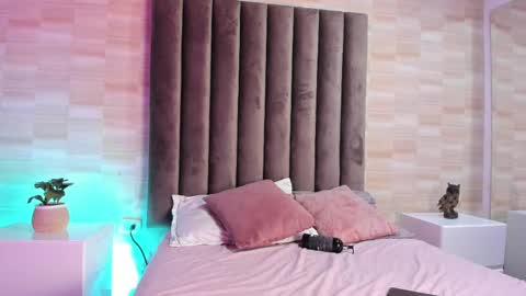 Snapshot of brann_tadzio chatting on 02.13.25 online show from 02.13.25